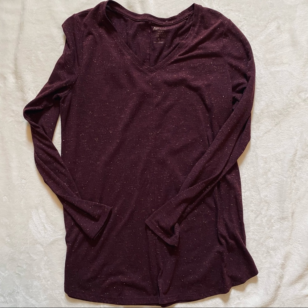 Apt 9 V- neck